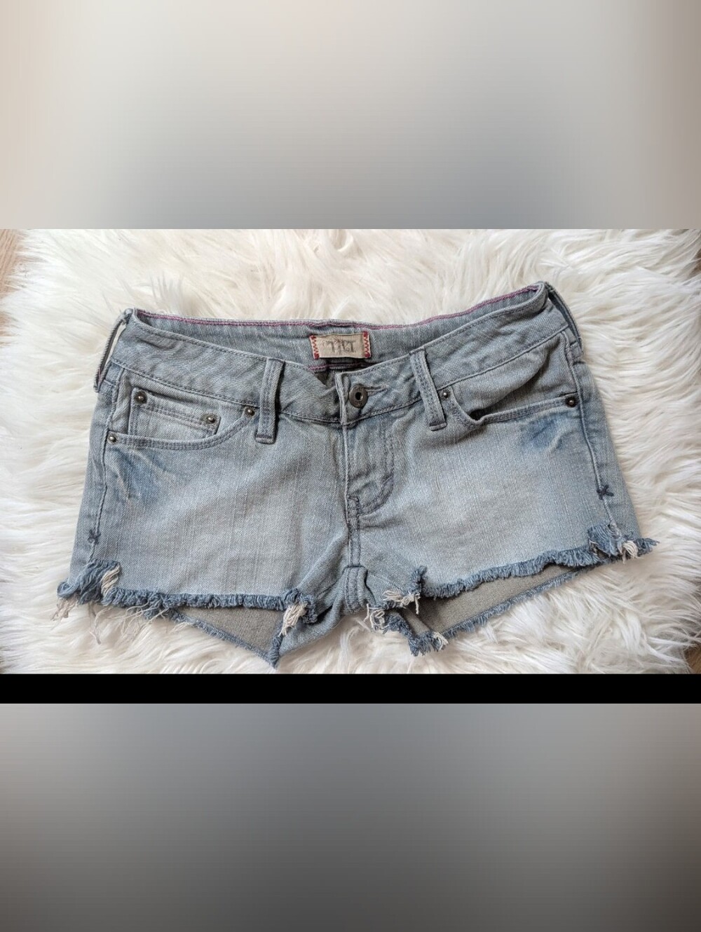 Tilt Grey Low Rise Stretch Denim Shorts Size 0